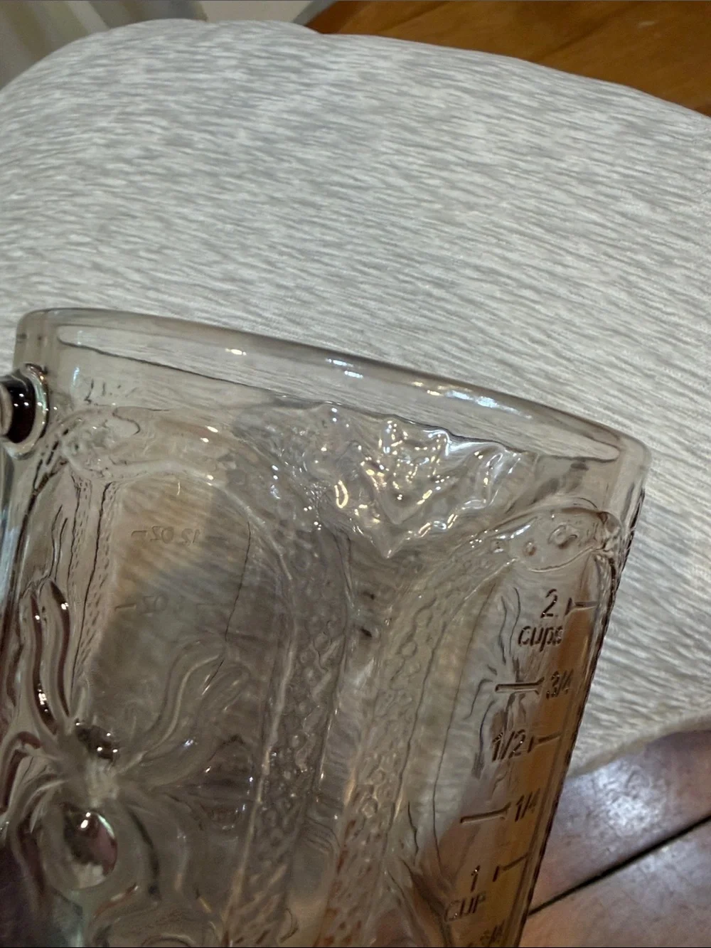 NWT. Viral!! CWC, (Cook With Color), 16oz., glass measuring cup.